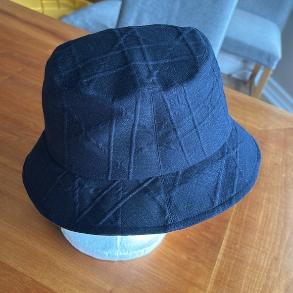 EUC DIOR womens dark blue denim bucket hat size 57 signature raised pattern - Picture 2 of 7